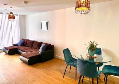 Spacious Apartment in Central Manchester